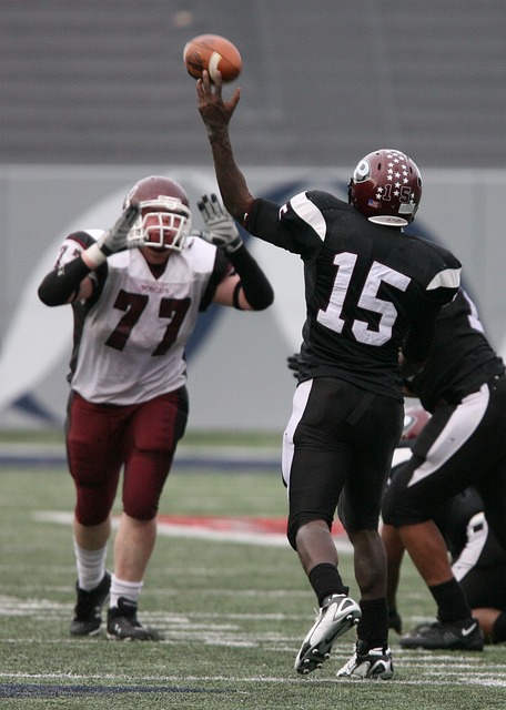 湖人5换1震撼交易曝光！打爆浓眉之人辅佐詹姆斯，东契奇豪言夺冠.